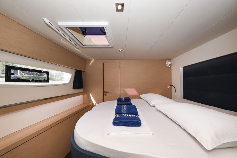 Fountaine Pajot 47 Nina V