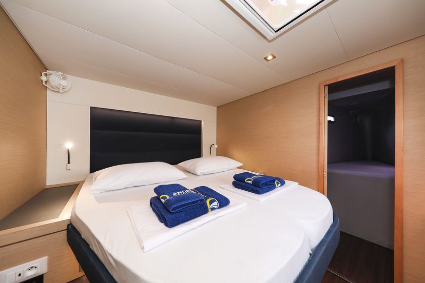 Fountaine Pajot 47 Nina V