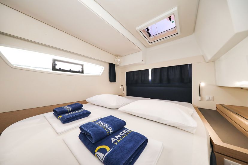 Fountaine Pajot 47 Nina V