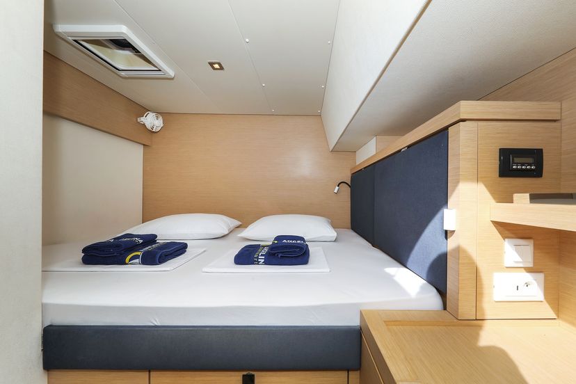 Fountaine Pajot 47 Nina V