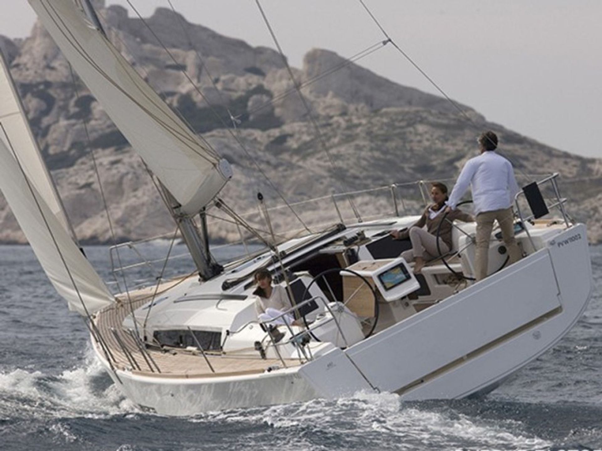 nausys-43911049-2901340-n.jpg