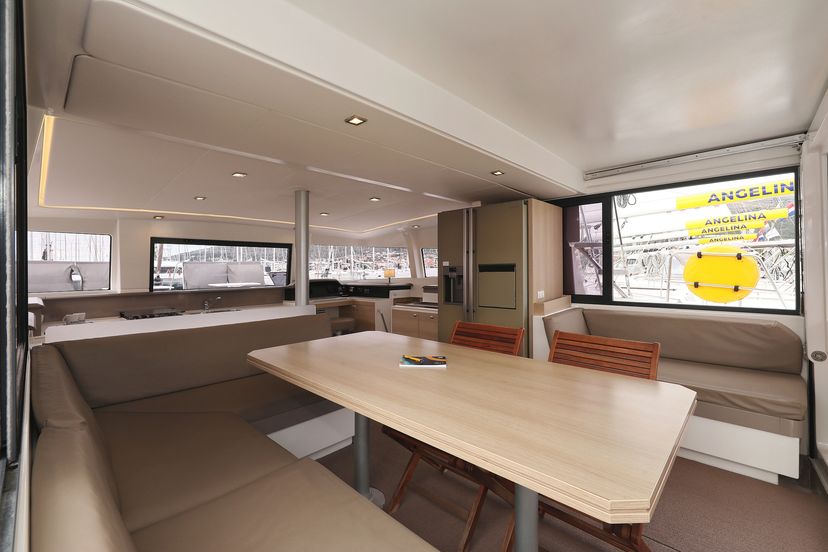 Catana 4.3 Tisia