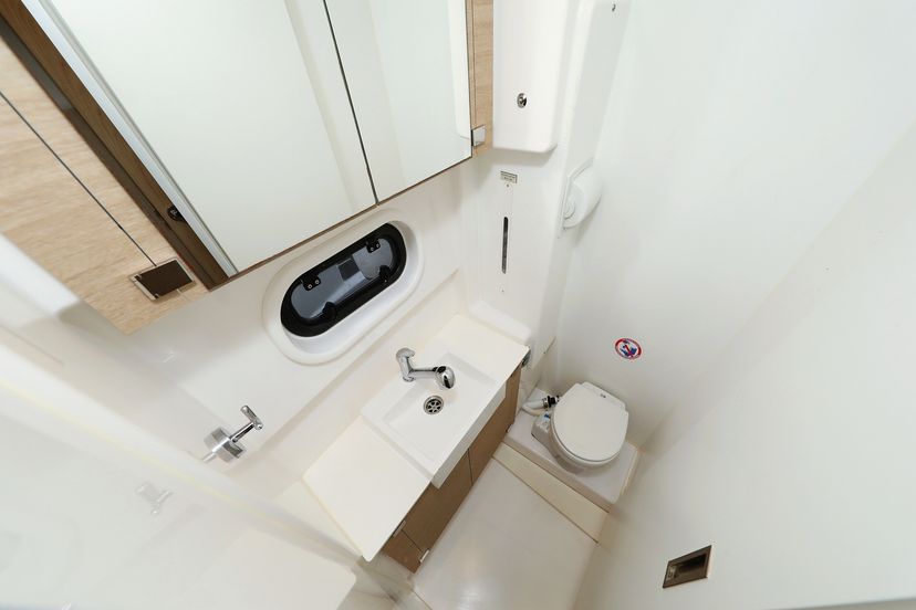 Catana 4.3 Tisia