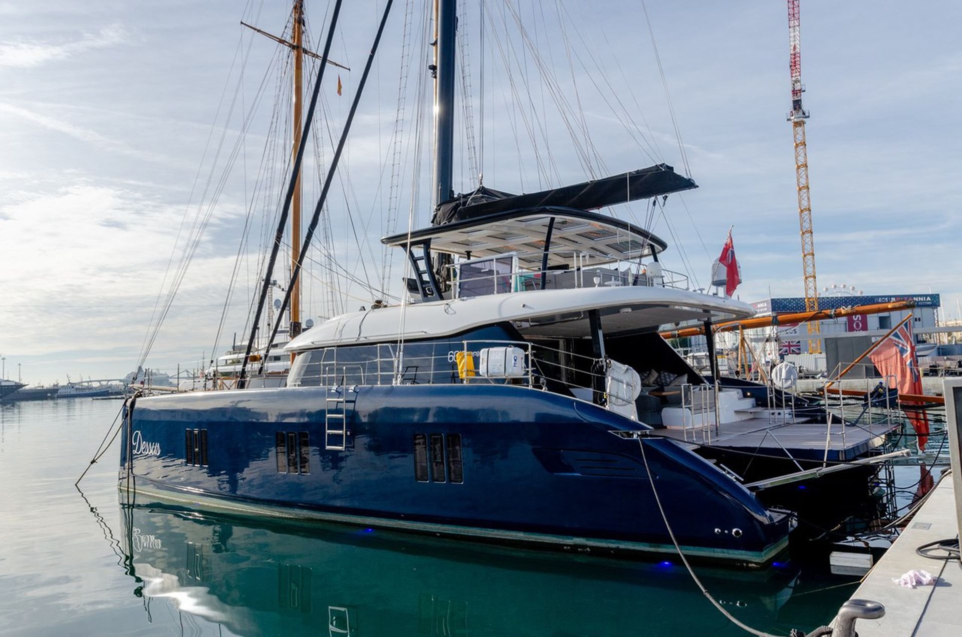 nausys-44049615-6093703-main.jpg