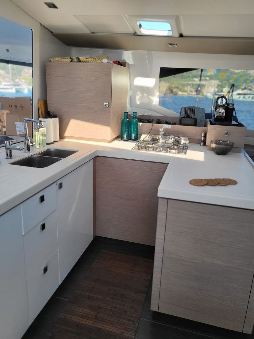 Fountaine Pajot 42 Agosto