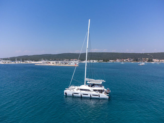 Lagoon SIXTY 5 Seaductive Orca