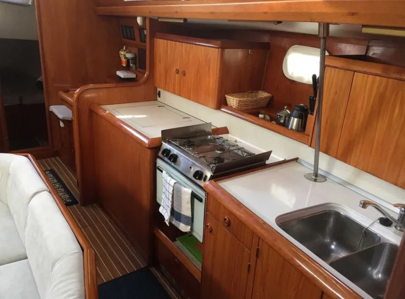 Jeanneau 42 Stefi
