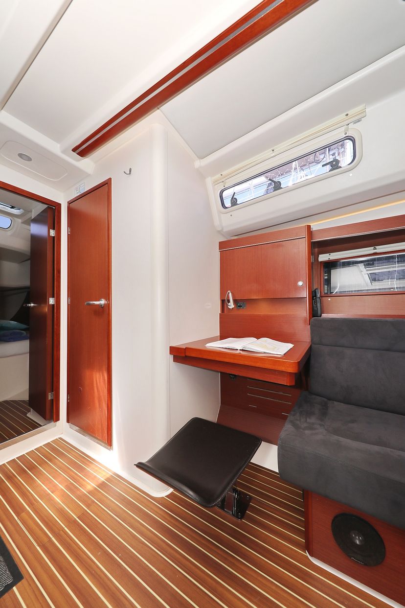 Hanse Yachts 45 Bare Necessities