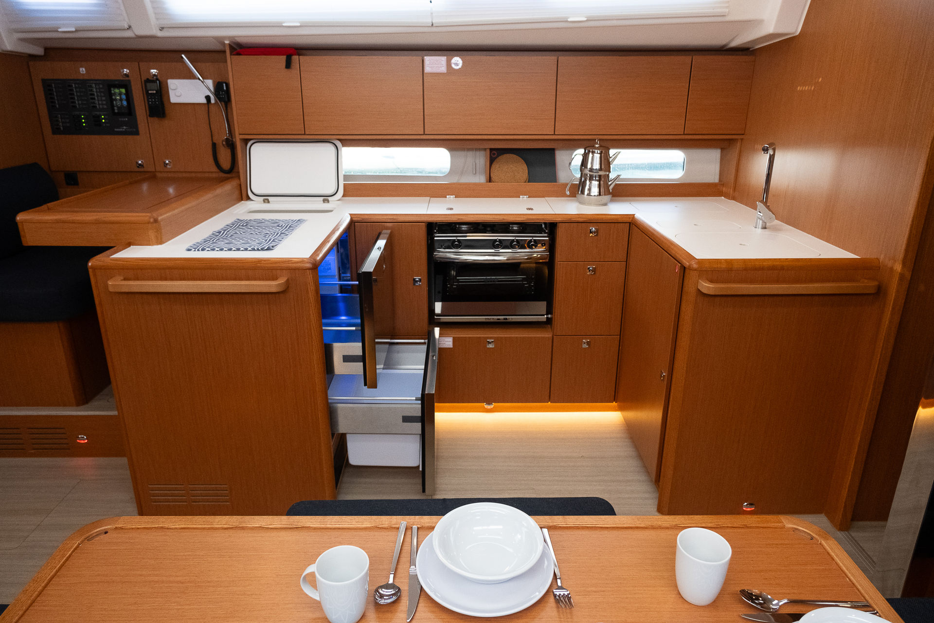 nausys-45049864-45033211-p9.jpg
