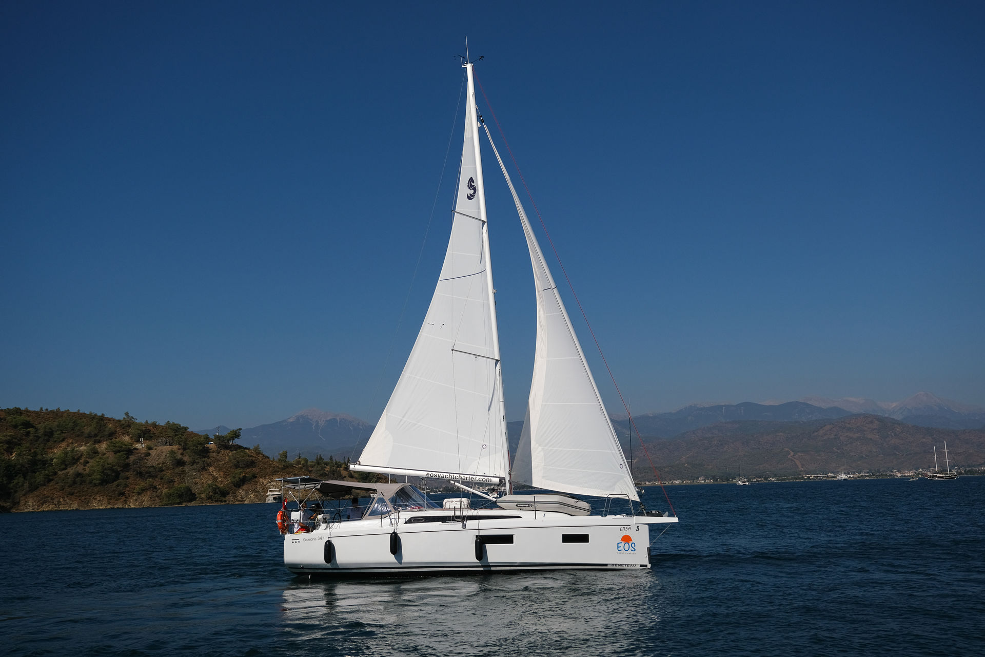 nausys-45049870-45033211-main.jpg