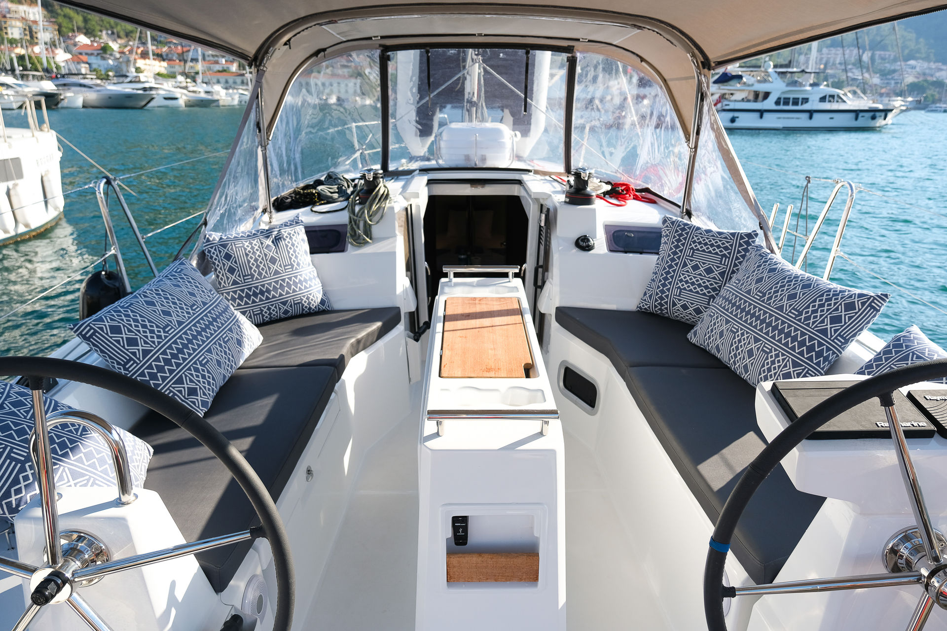 nausys-45049870-45033211-n2.jpg