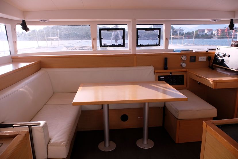 Lagoon 40 Santi