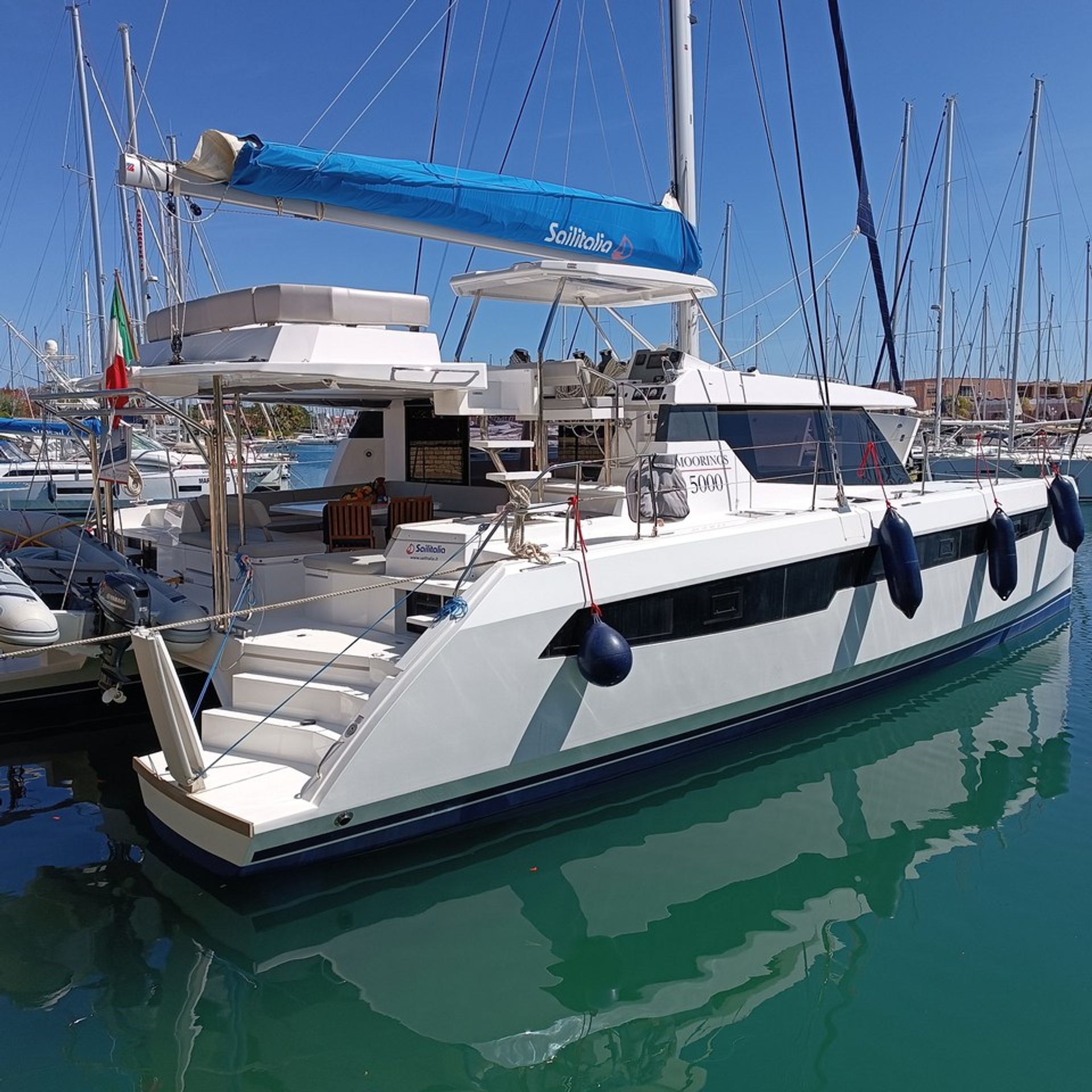 nausys-45431430-45326286-main.jpg