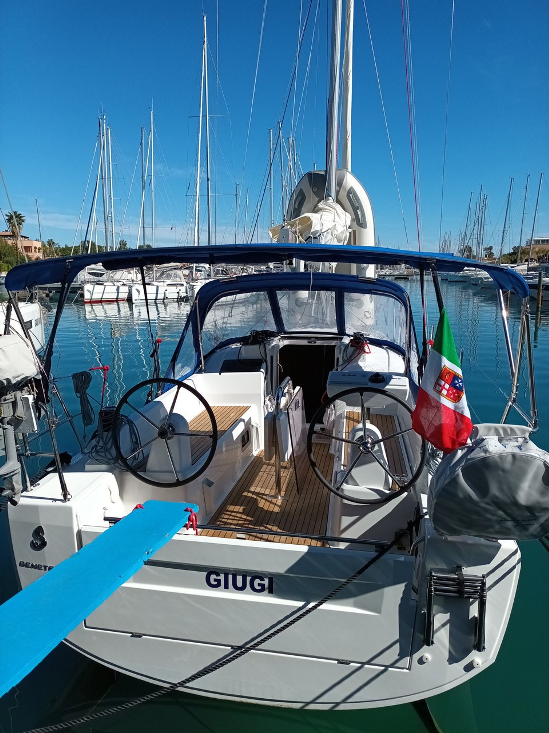 nausys-45431431-45326286-main.jpg