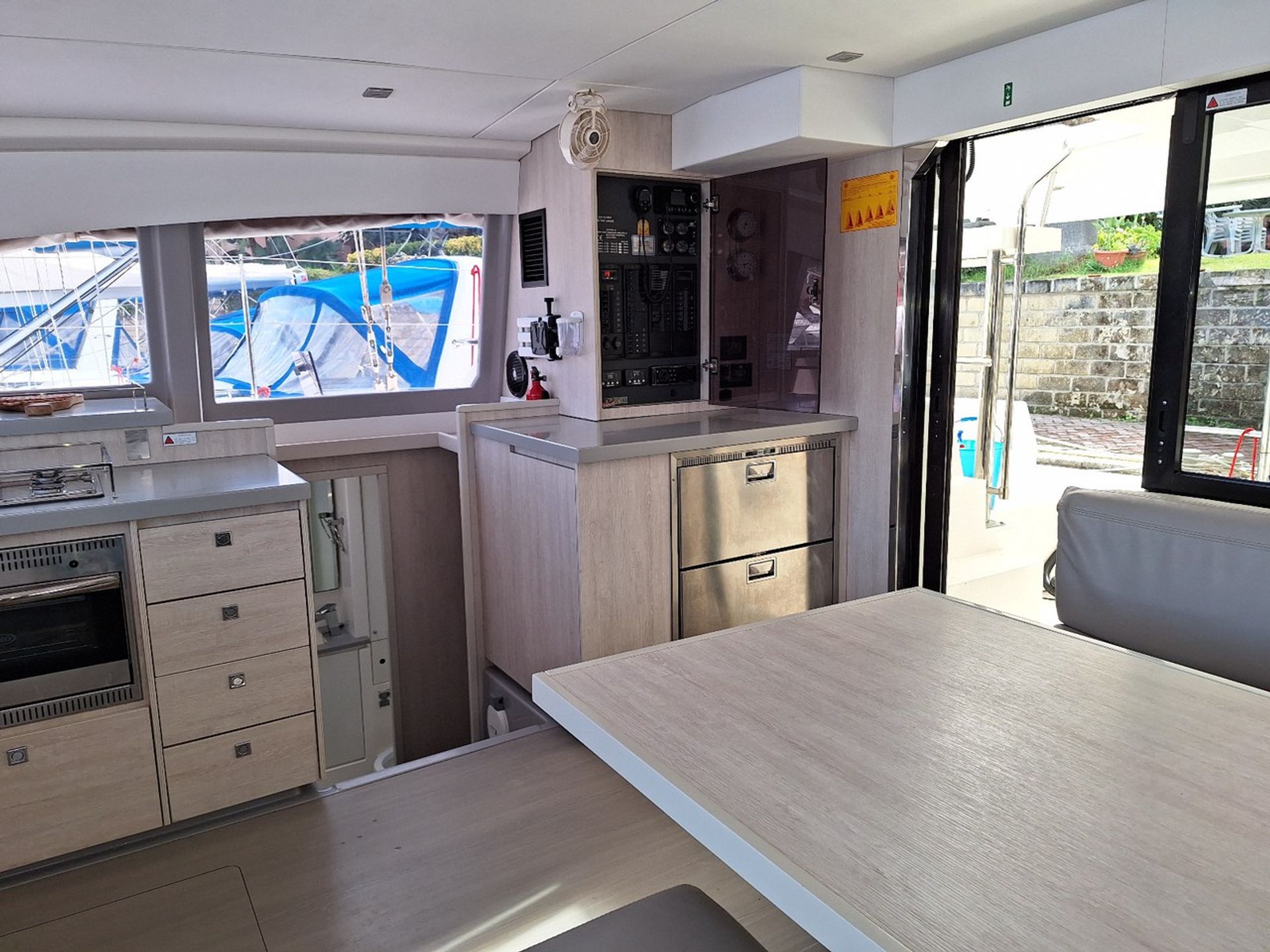 nausys-45496351-45326286-p1.jpg