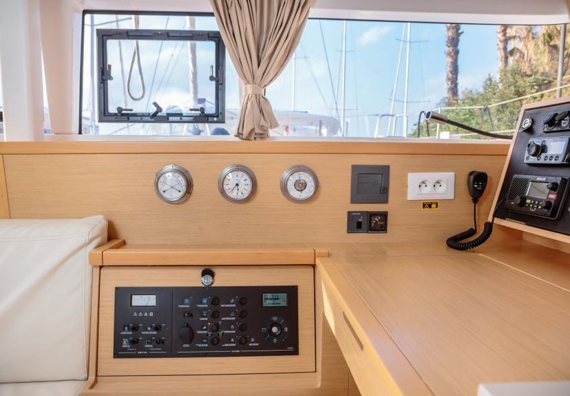 Lagoon 40 Auster