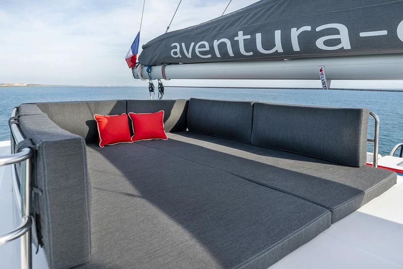 Aventura Catamarans 37 Hakuna