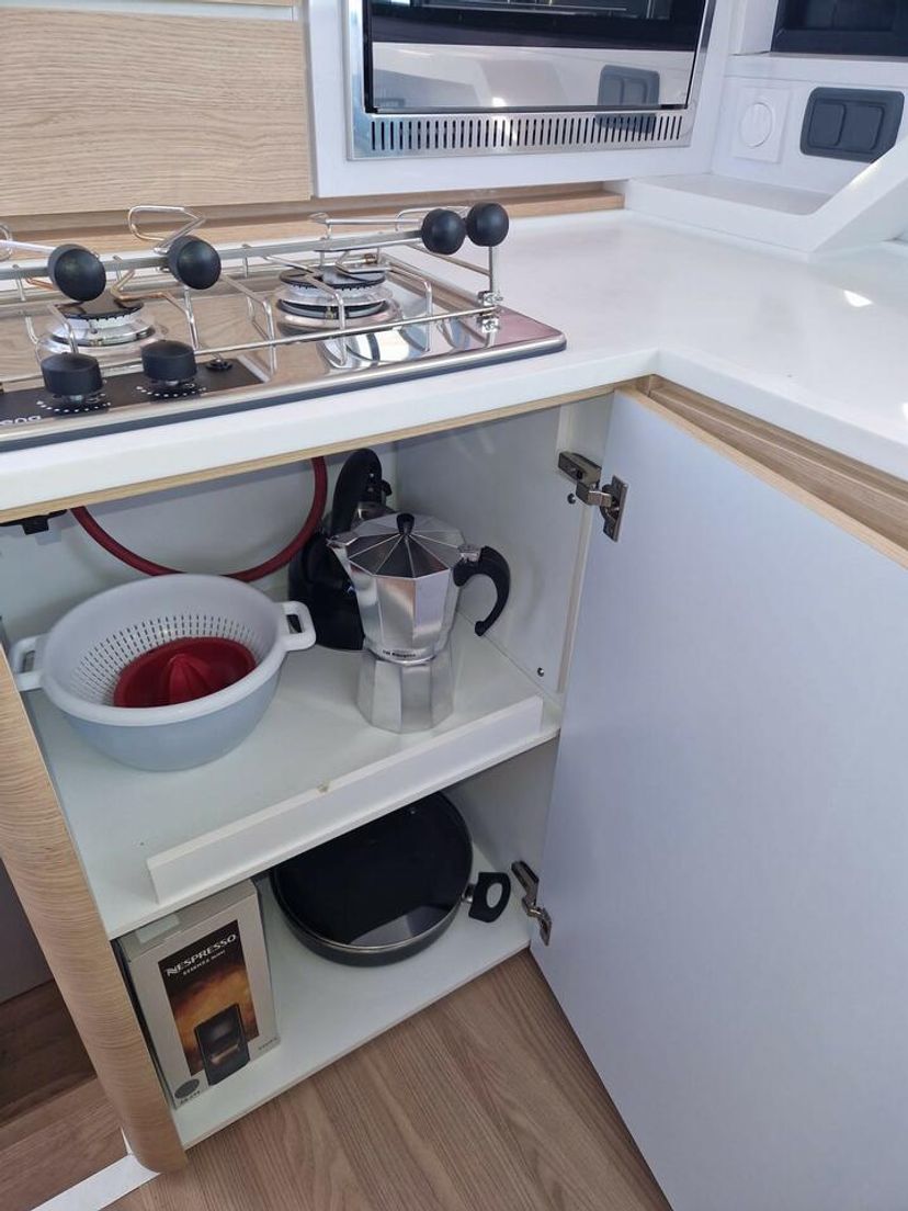 Aventura Catamarans 37 Hakuna