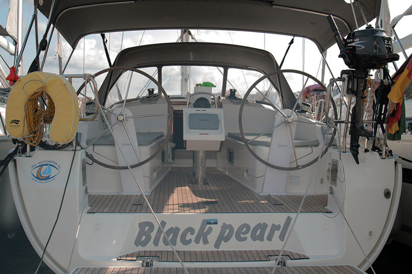 Bavaria Yachtbau 37 Black Pearl