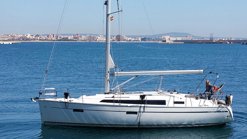 Bavaria Yachtbau 37 Black Pearl
