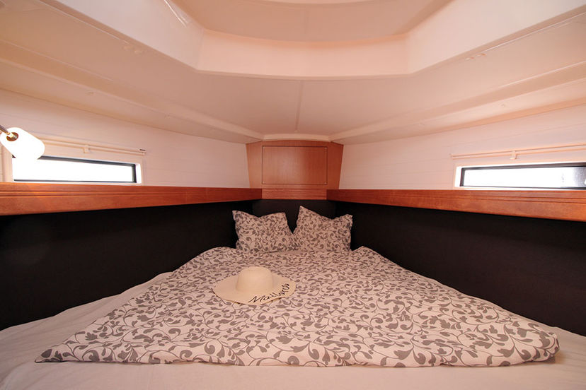 Bavaria Yachtbau 37 Black Pearl