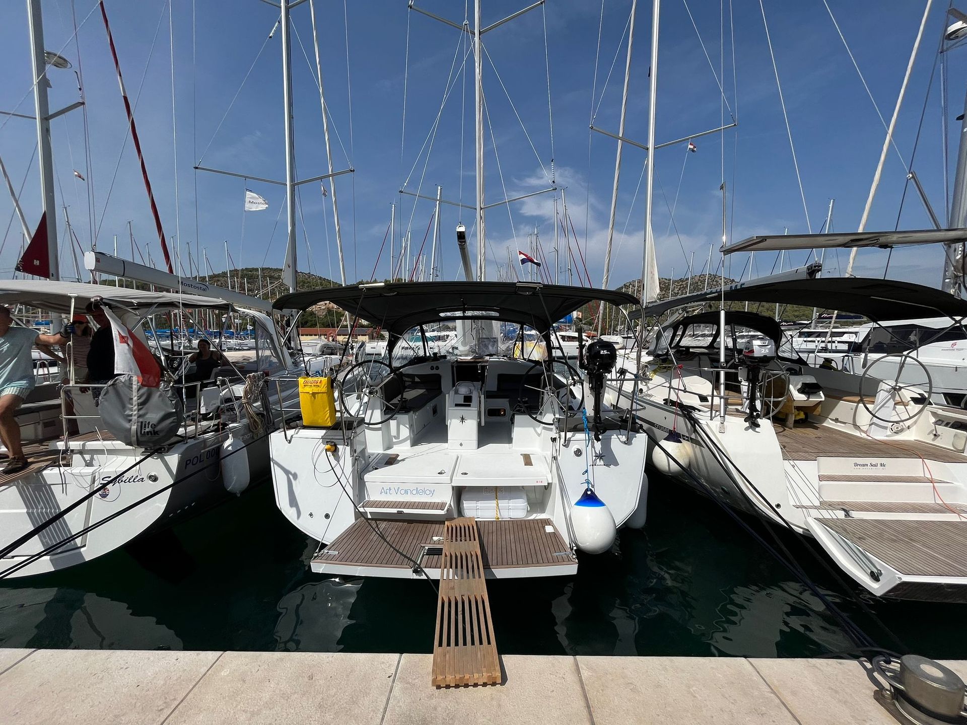 nausys-46574452-13125414-main.jpg