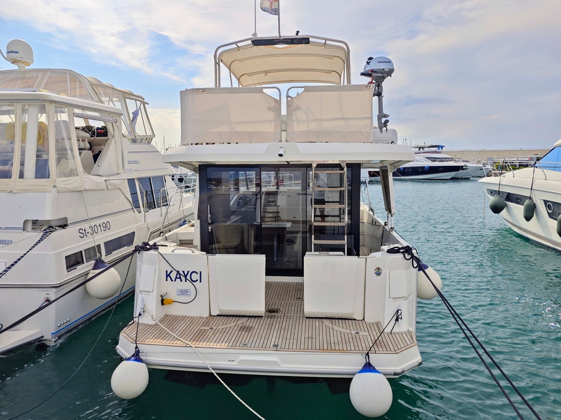 nausys-46579364-482152-main.jpg