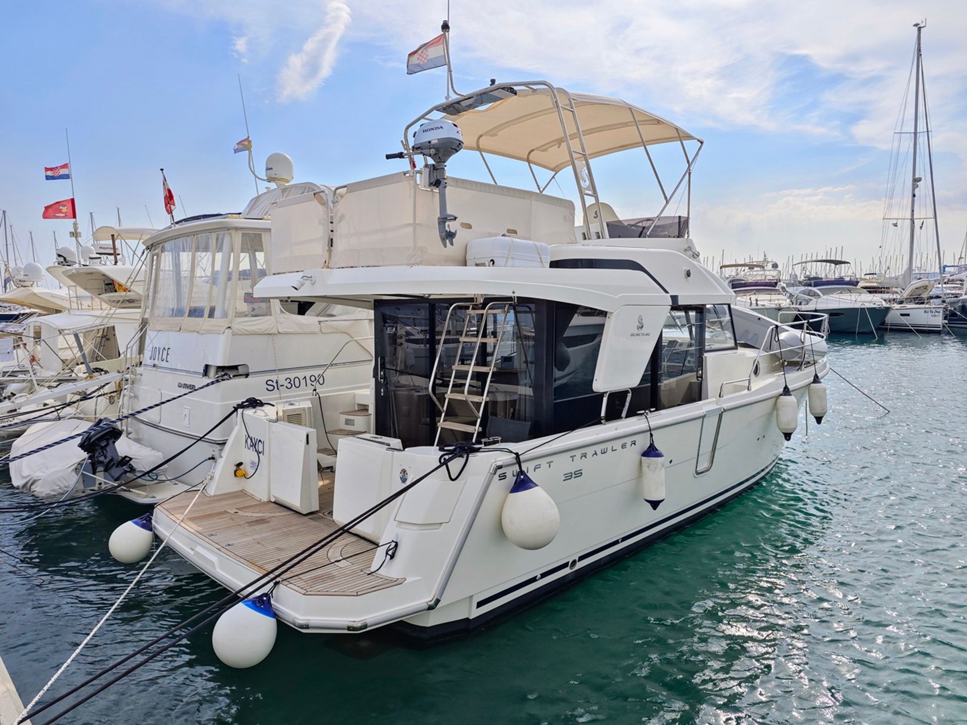 nausys-46579364-482152-n.jpg