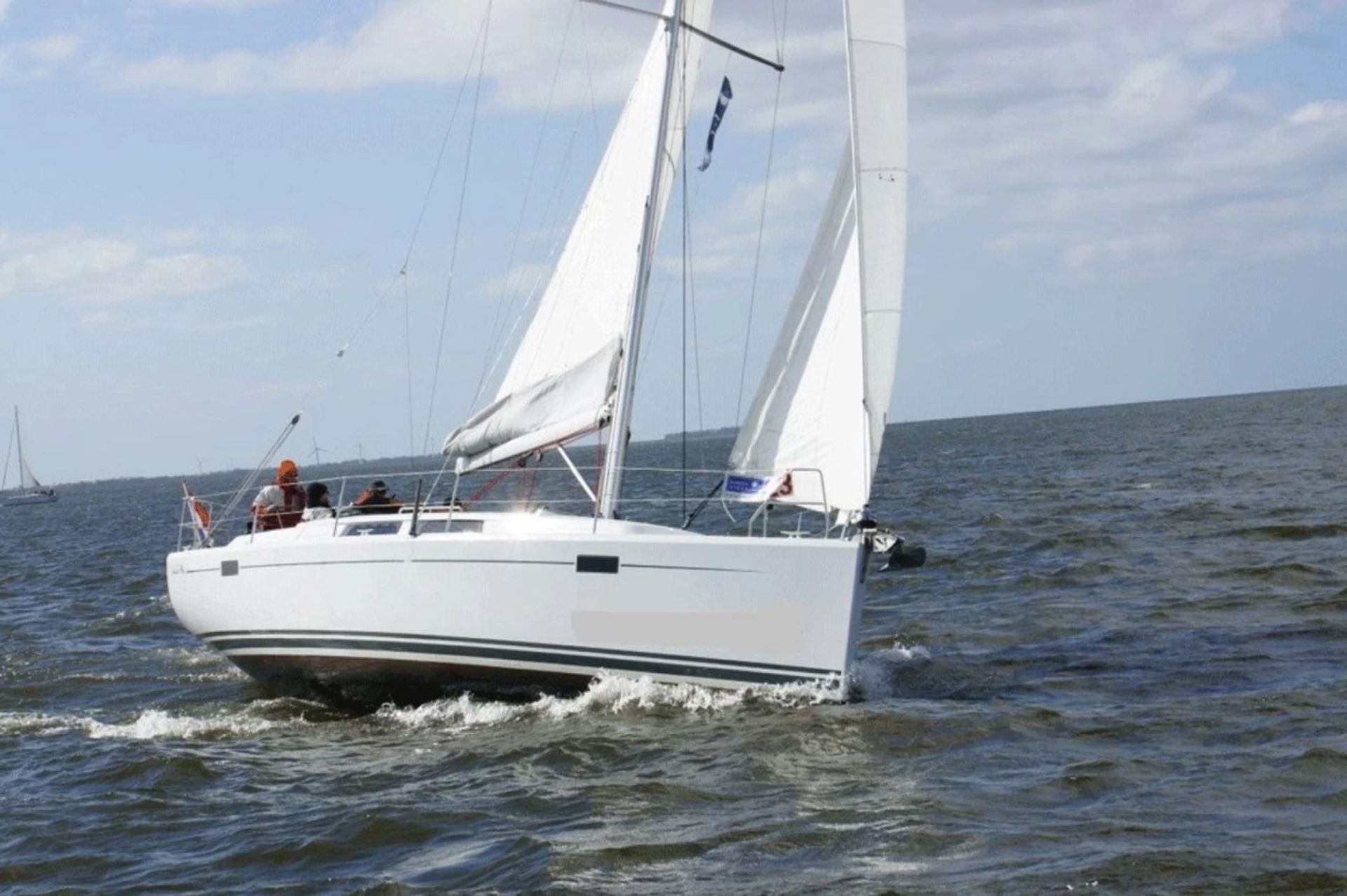 nausys-46717254-46703228-main.jpg
