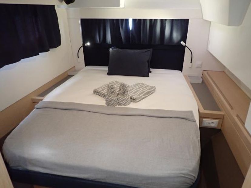 Fountaine Pajot 47 Lola 2