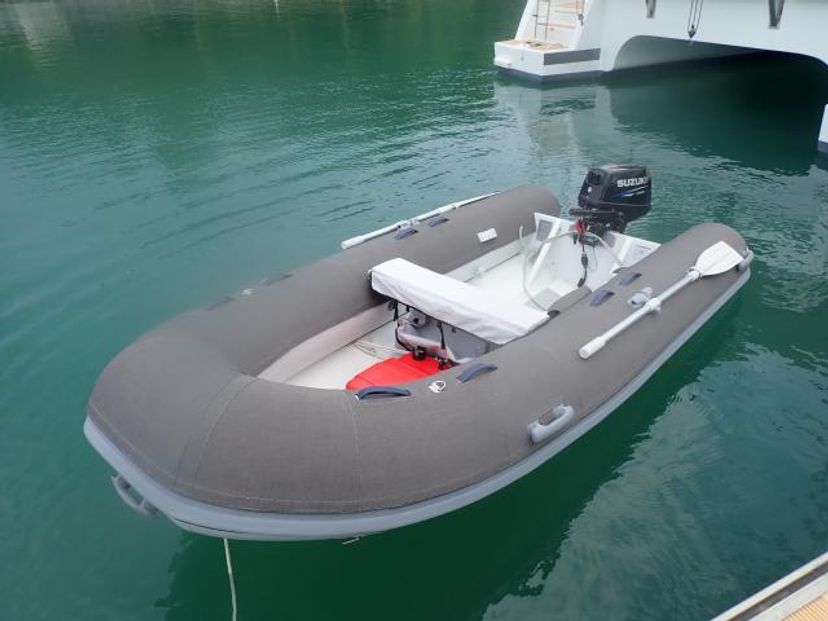 Fountaine Pajot 47 Lola 2