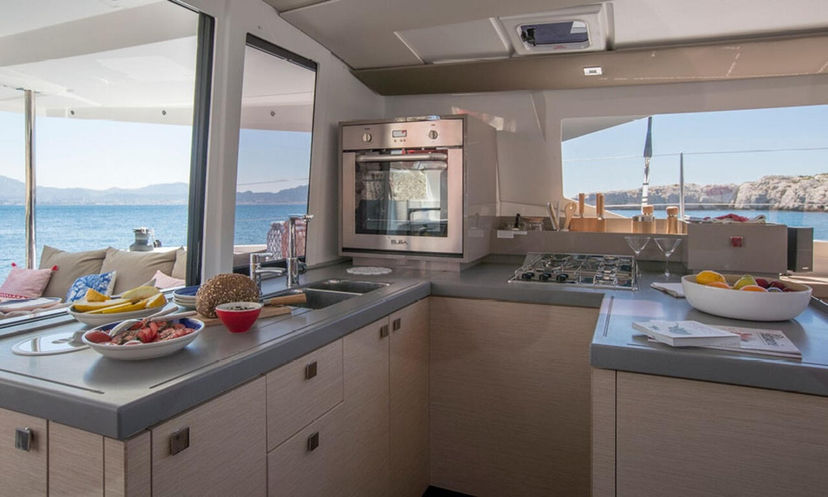 Fountaine Pajot 42 All the Perks