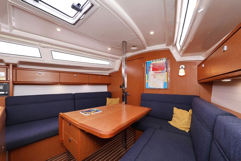 Bavaria Yachtbau CRUISER 33 Homeoffice