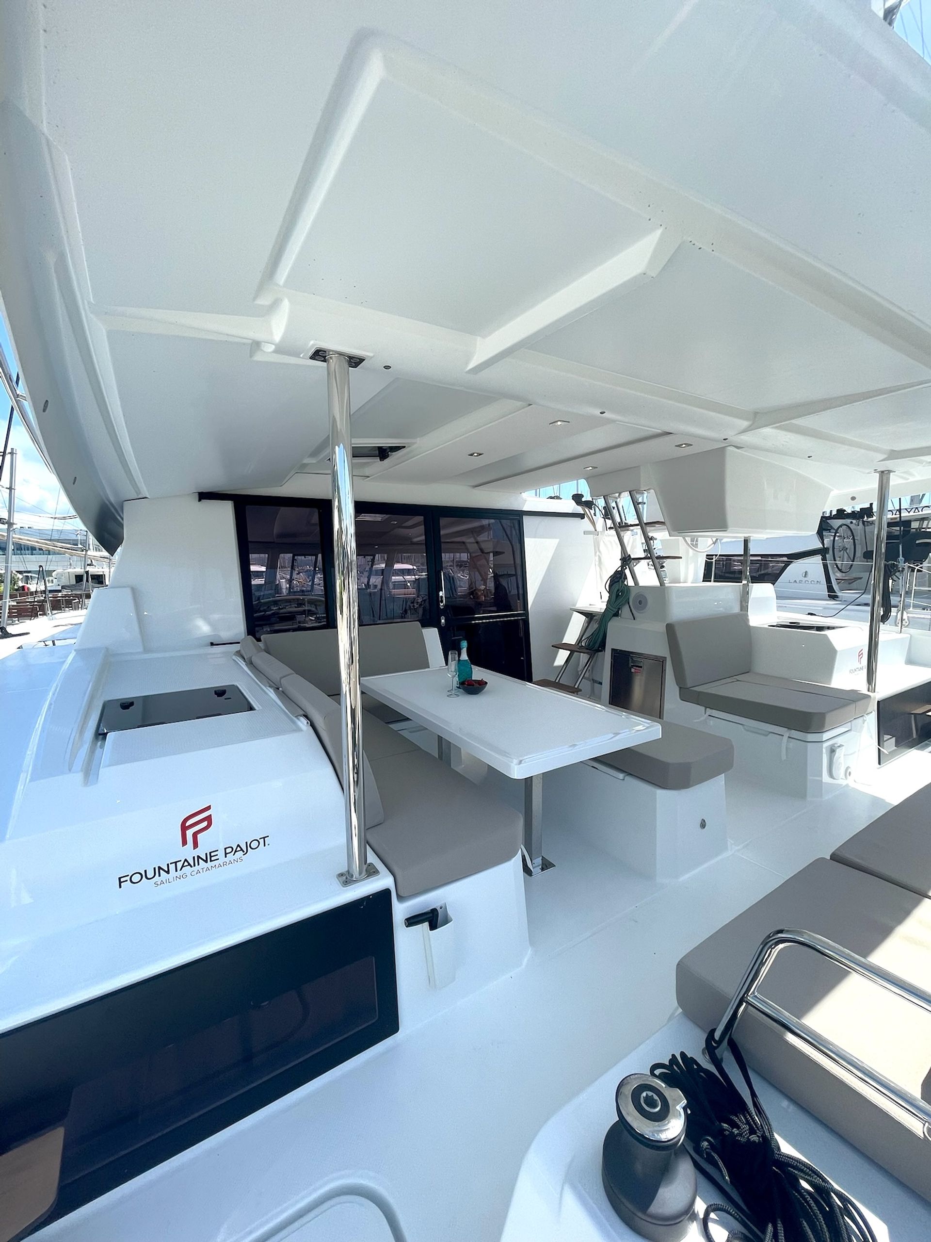 nausys-48057859-112747-n6.JPG
