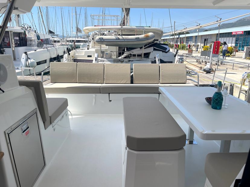 Fountaine Pajot 42 Ocean Allure
