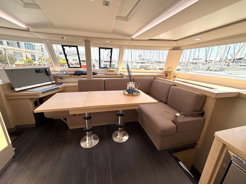 Fountaine Pajot 42 Ocean Allure