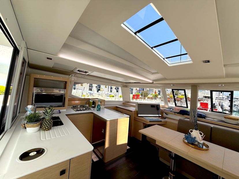 Fountaine Pajot 42 Ocean Allure