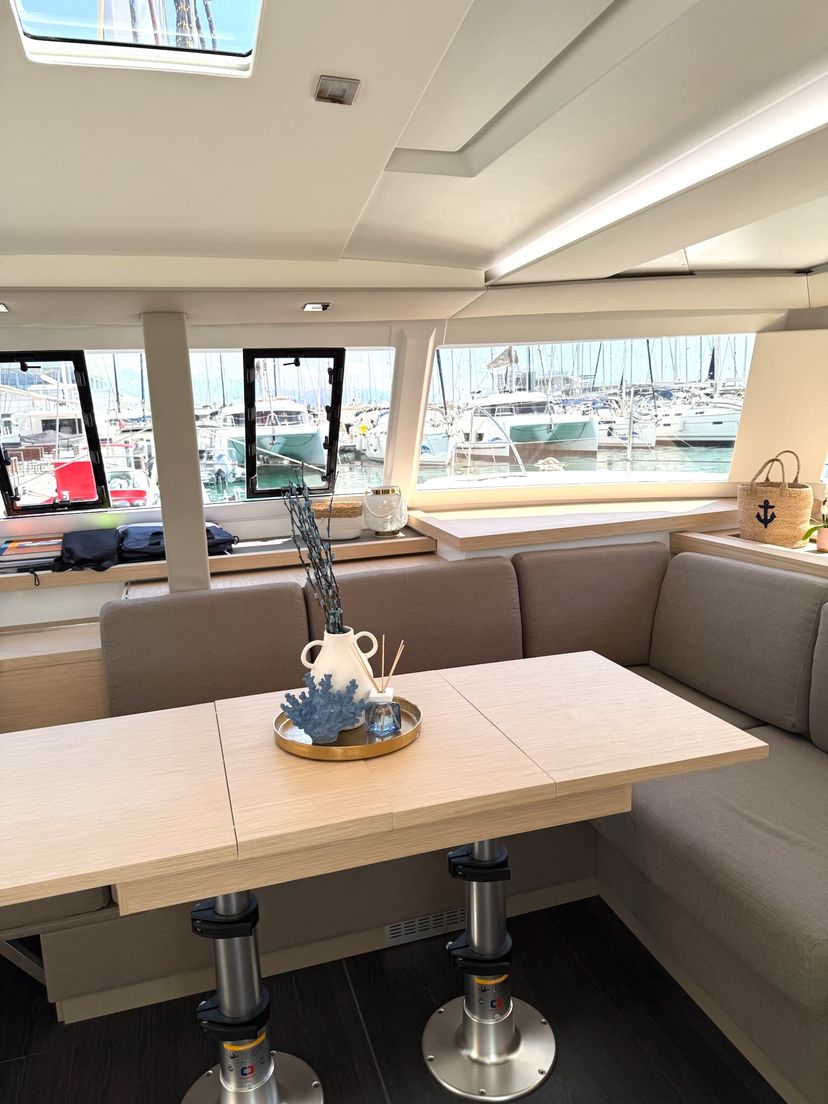 Fountaine Pajot 42 Ocean Allure
