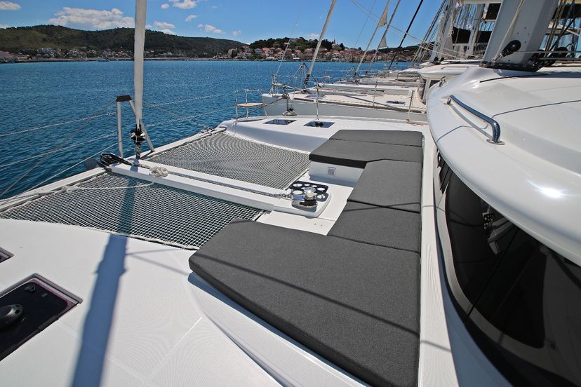 Lagoon 43 Solution