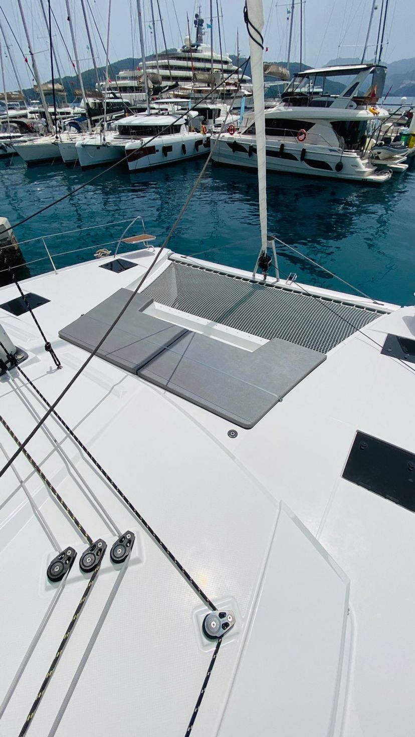 Fountaine Pajot 42 Capella 1