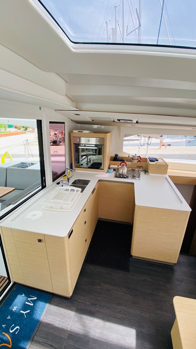 Fountaine Pajot 42 Capella 1