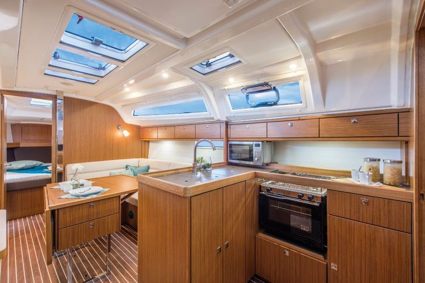 Bavaria Yachtbau 37 Julia