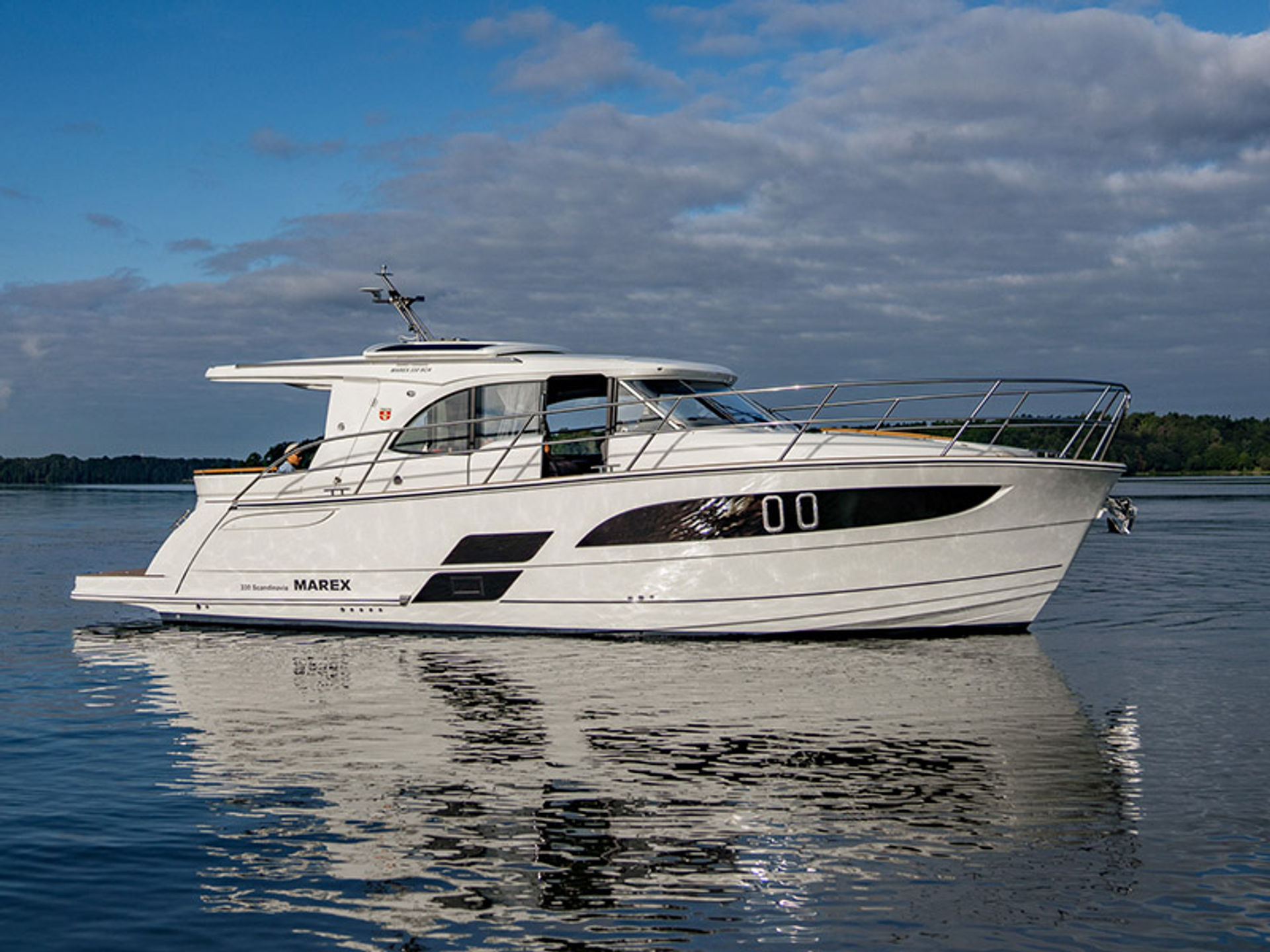 nausys-50640356-151-n2.jpg