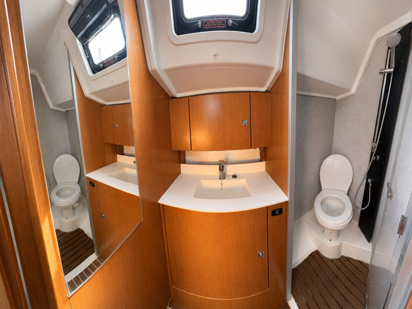 Bavaria Yachtbau C42 Silver VII
