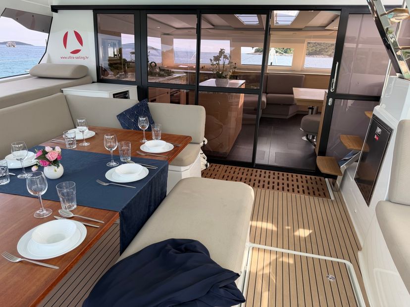 Fountaine Pajot 51 Sunrise