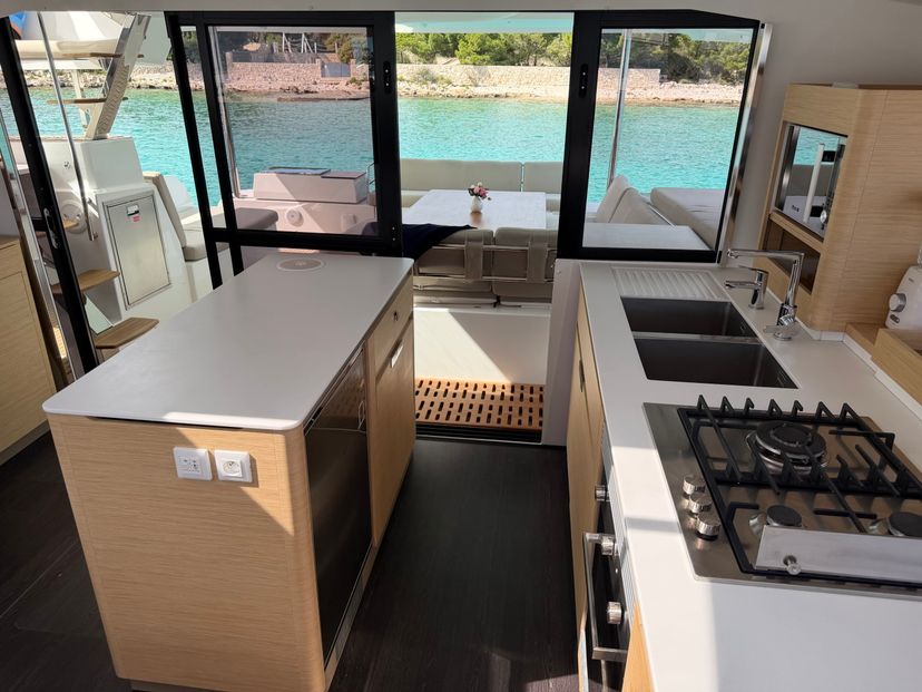 Fountaine Pajot 51 Sunrise