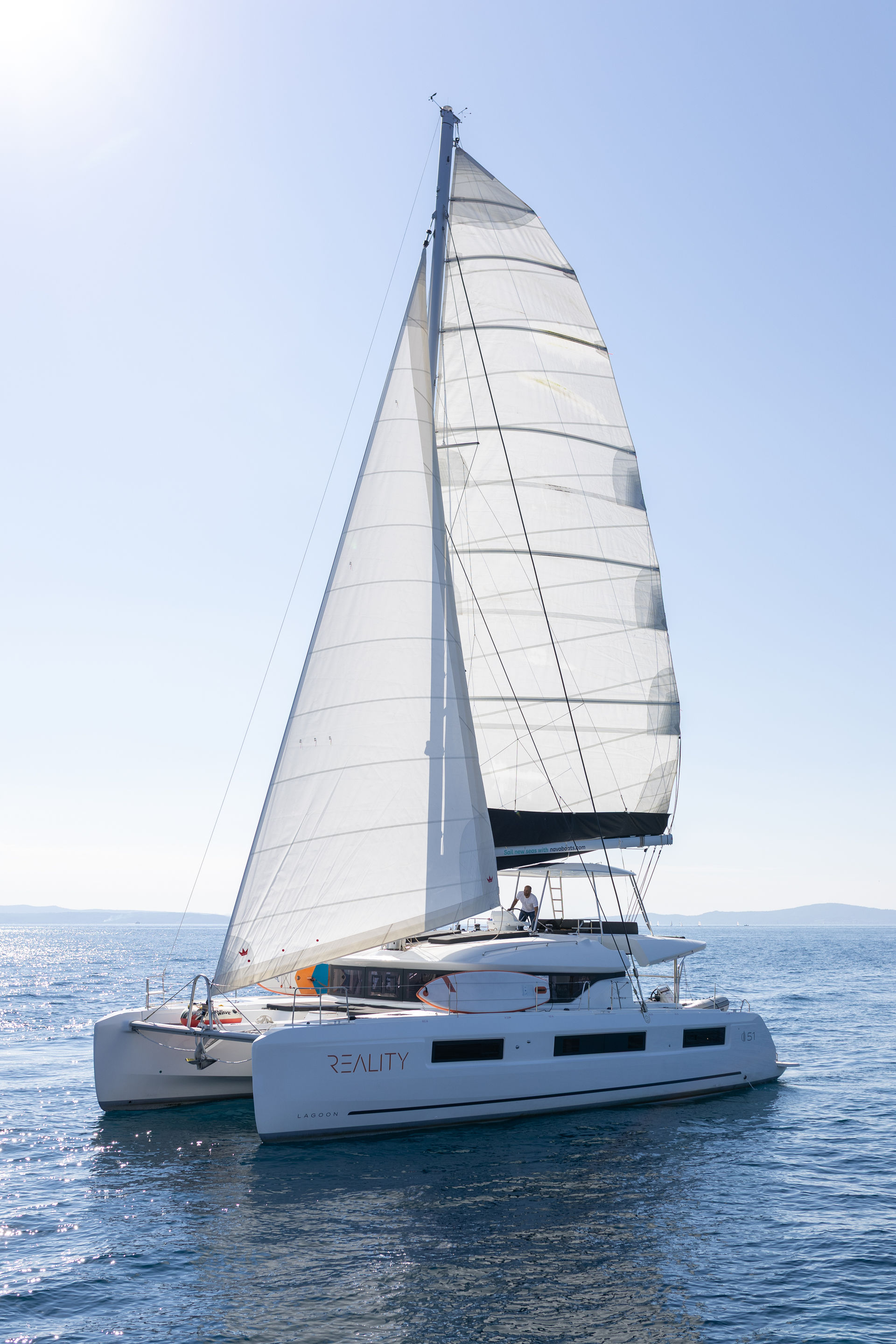 nausys-50863931-100554-main.jpg