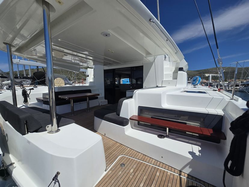 Lagoon 50 Sail La Vie