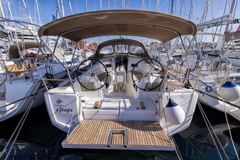 Jeanneau 49 Grape