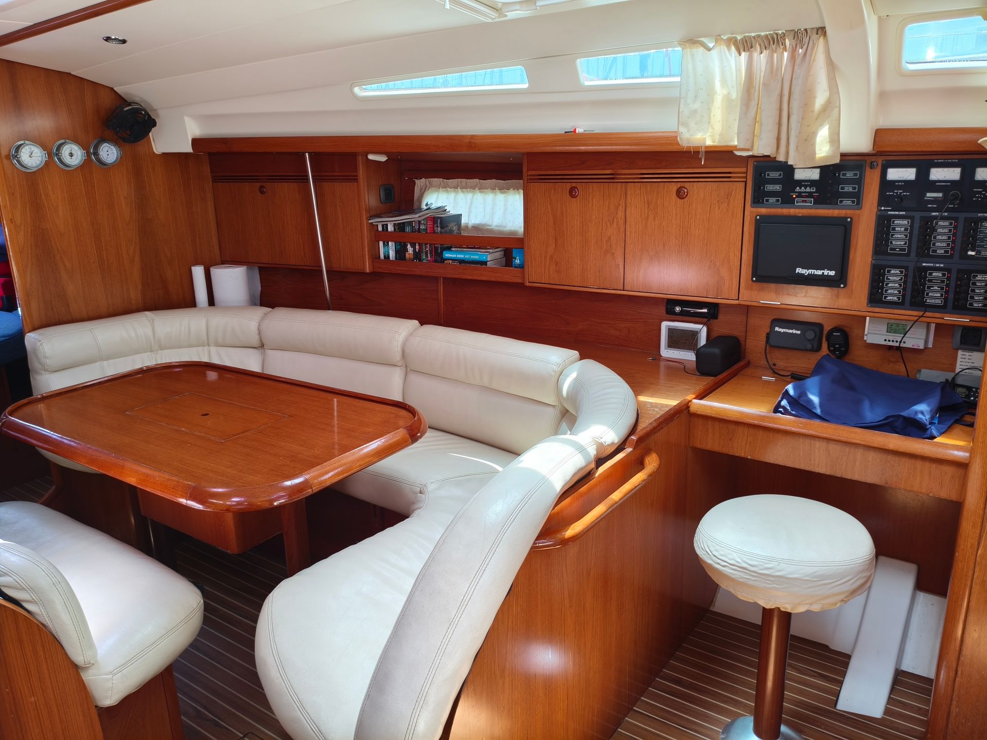 nausys-51093767-932995-p.jpg